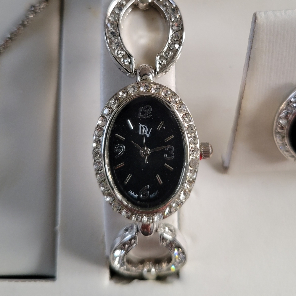 Jewelry Set - Picture 4 of 6